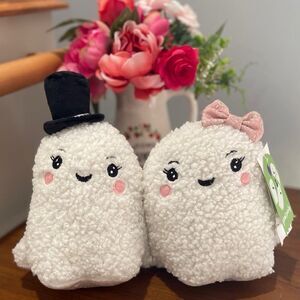 Halloween Sherpa Ghost Couple Decor